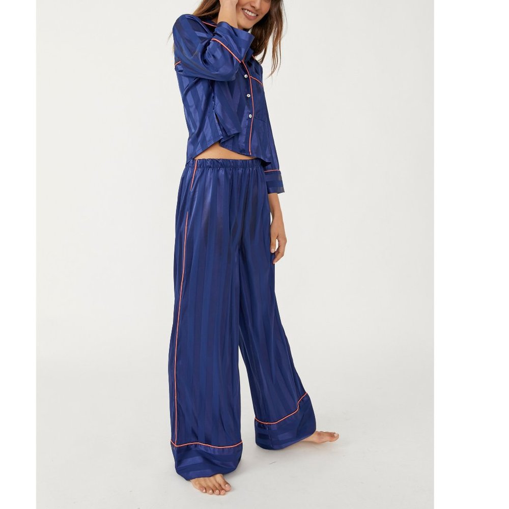 🎉LAST CHANCE🎉 NWT Free People Pajama Party Sleep Set / Navy Peony - Picture 2 of 6